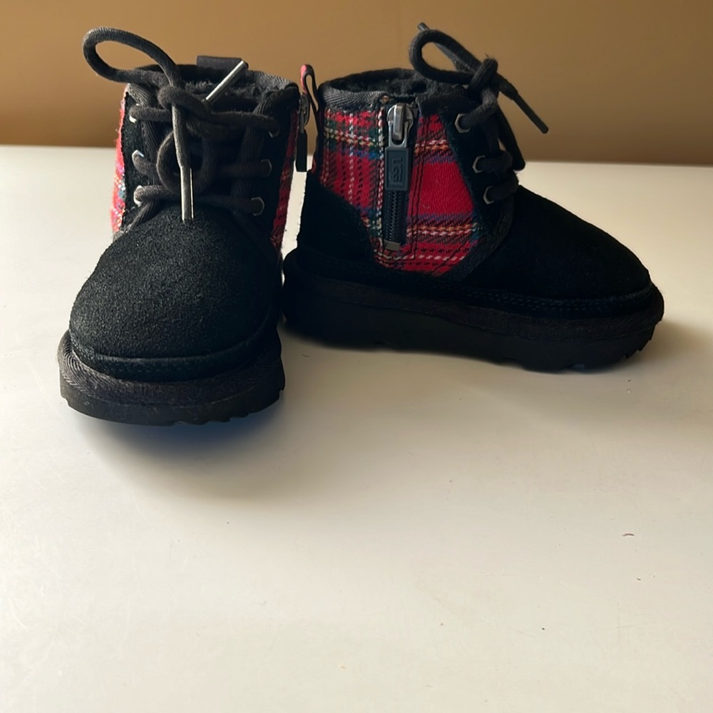 Girls Ugg Toddler Boots